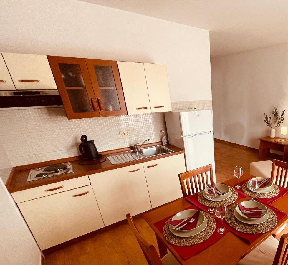 Apartments Stina Seget Vranjica Exterior photo